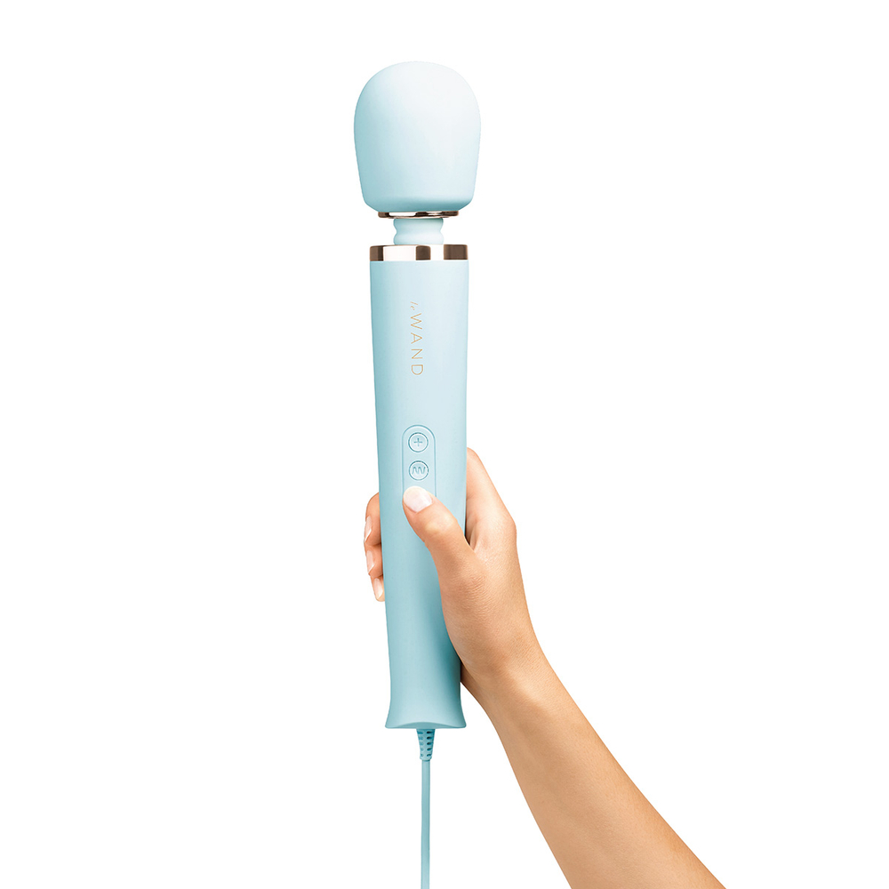 le WAND Sky Blue - Нежно-голубой проводной вибромассажер с 10-ю скоростями
