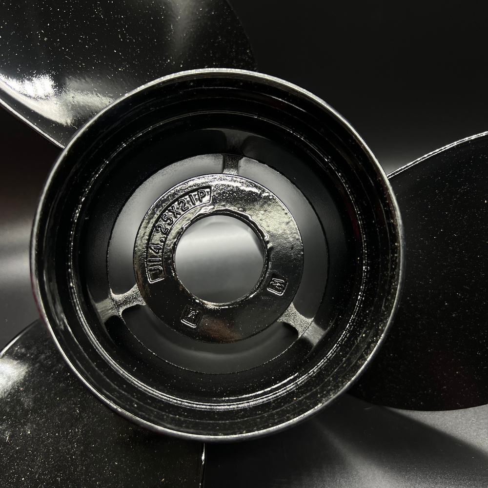 Гребной винт Mercury Black Max (14-1/4х21R)