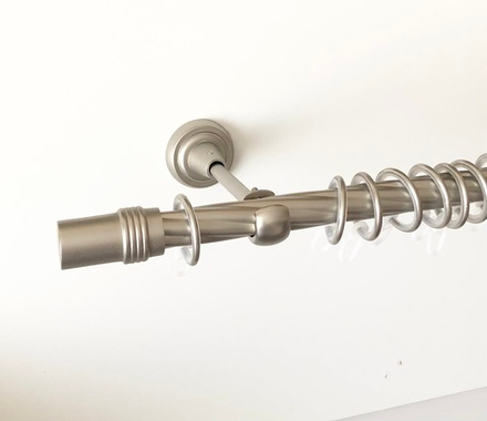 Карниз кованый витой "Цилиндр" d19 мм однорядный, цвет хром матовый