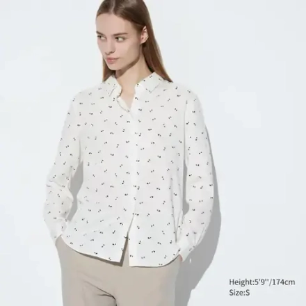UNIQLO БЛУЗКА С ДЛИННЫМИ РУКАВАМИ С ПРИНТОМ ИЗ ВИСКОЗЫ, ЖЕЛТОВАТО-БЕЛЫЙ