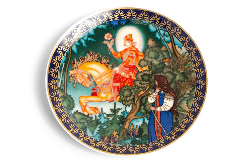 «Василиса Прекрасная. Красный всадник». Лимитированная декоративная настенная тарелка из серии «Русские сказки» с иллюстрацией из cказки «Василиса Прекрасная» Бориса Зворыкина