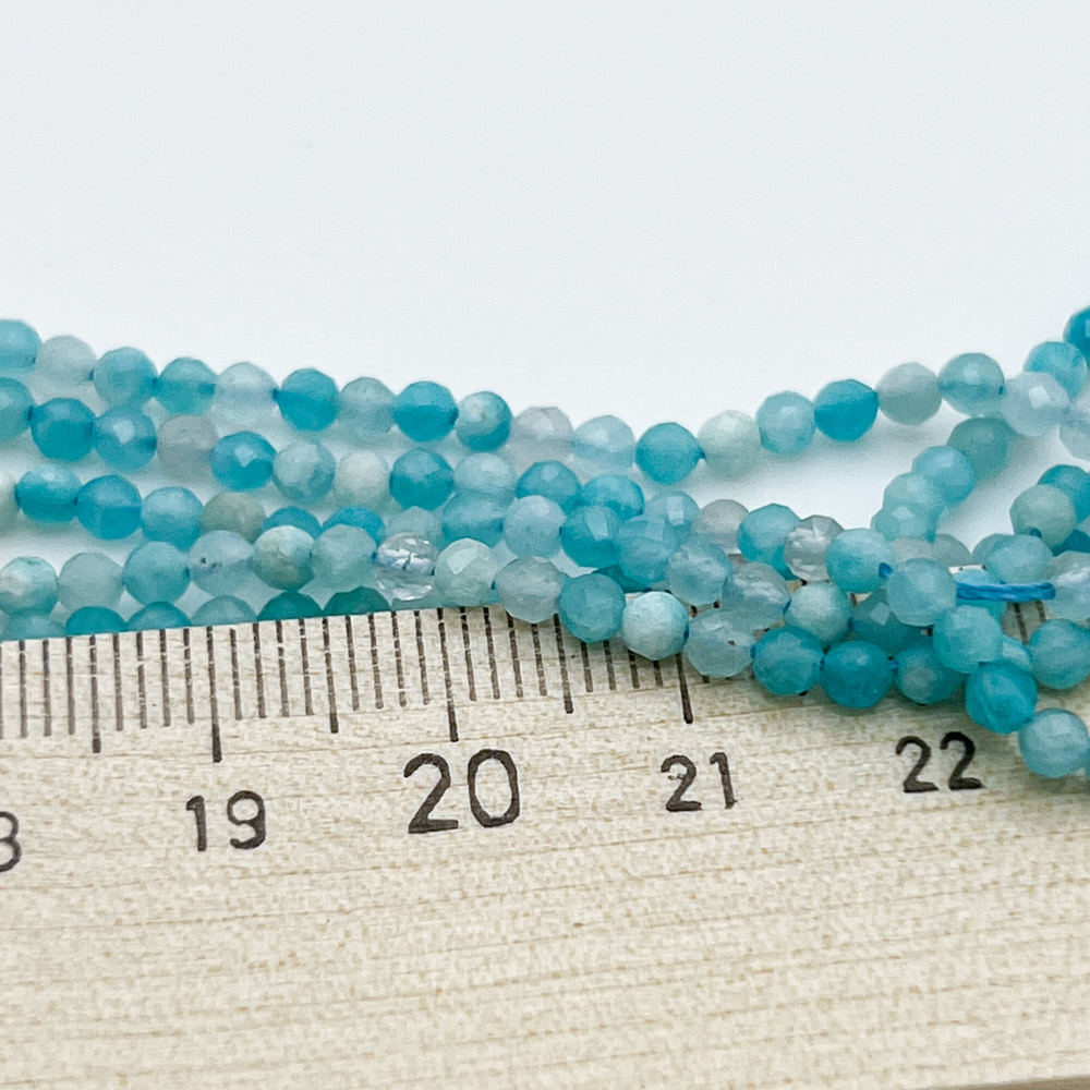 Бусины Амазонит граненый, диаметр 2,8-2,9 мм, цена за 65-66 шт (1/2 нити)