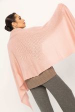 Вязаный палантин (пудра) ВП04-1М LT Collection