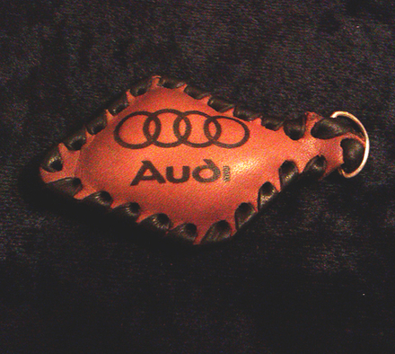 Кожаный авто-брелок "Audi" OKAB-003