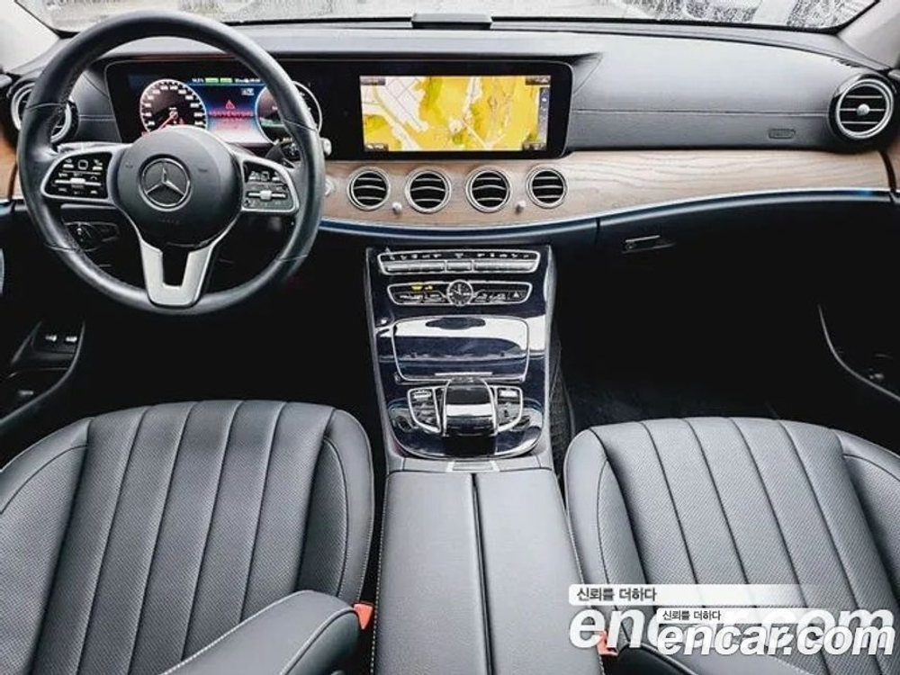 Mercedes-Benz E-Class W213 E300e 4MATIC Exclusive (08.2020)