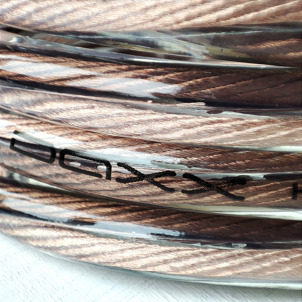 DAXX S182 Акустический кабель 12AWG (3.3мм.кв), класса Hi-End из монокристаллической меди -1пог.м.-