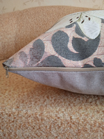 Декоративная гобеленовая наволочка для интерьерной подушки Аромат лилии 68х47