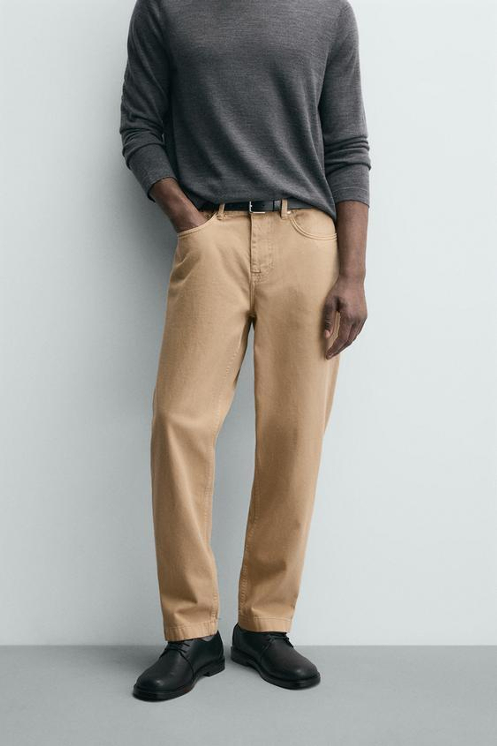 ZARA ДЖИНСЫ КЛАССИЧЕСКОГО КРОЯ С ЭФФЕКТОМ ПОТЕРТОСТИ, ТЕМНО-БЕЖЕВЫЙ