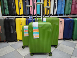 Чемодан Средний (М) полипропилен "Mironpan" съёмные колёса