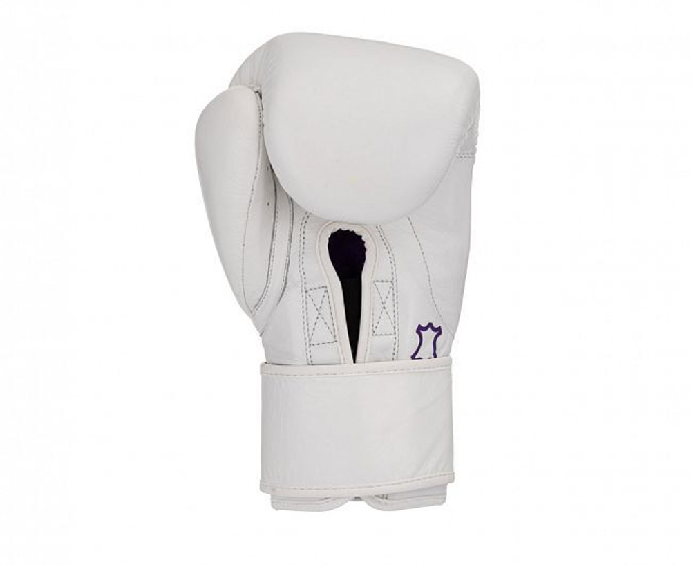 Перчатки боксерские Clinch Undefeated белые C161