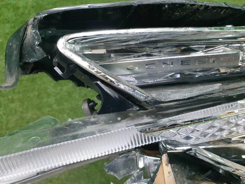 Битая Фара правая Genesis G90 (2018-2022) LED