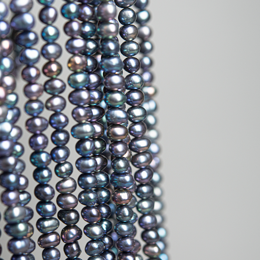 Жемчуг культивированный овальный A+ Grade, "Таитянский", 4*5,5-6мм