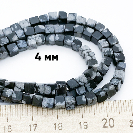 Обсидиан "Снежный" бусины, куб, размер около 4,1-4,3 мм, цена за отрезок 19 см (1/2 нити)