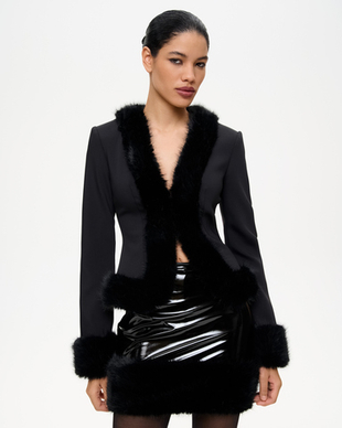 Жакет из костюмной ткани с мехом