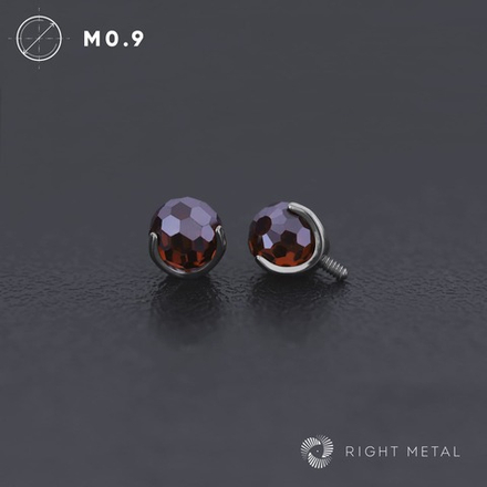 Ball 3-Prongs Faceted Red