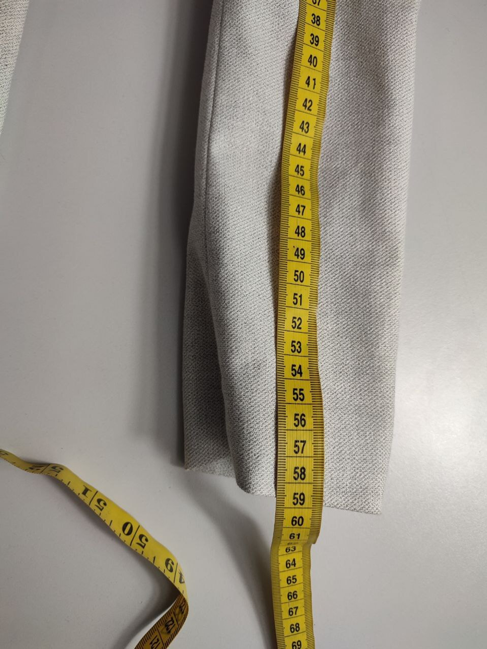 Жакет H&M для офисных будней, маркировка 40, визуально на 46 размер