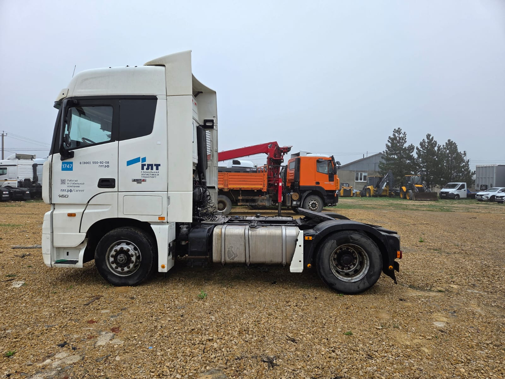 Foton AUMAN 4x2 Седельный тягач BJ4189SLFKA (Дизельный, 11,8 л, 470 л.с. АТ)