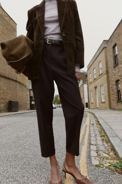 ZARA БРЮКИ С ЗАЩИПАМИ И РЕМНЕМ, ТЕМНО-КОРИЧНЕВЫЙ