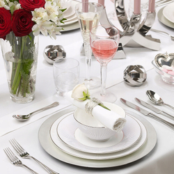Wedgwood Чайная чашка Jasper Conran Pin Stripe 250 мл с блюдцем