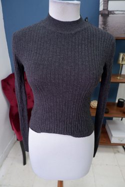 Джемпер Bershka из вискозы 44 размер