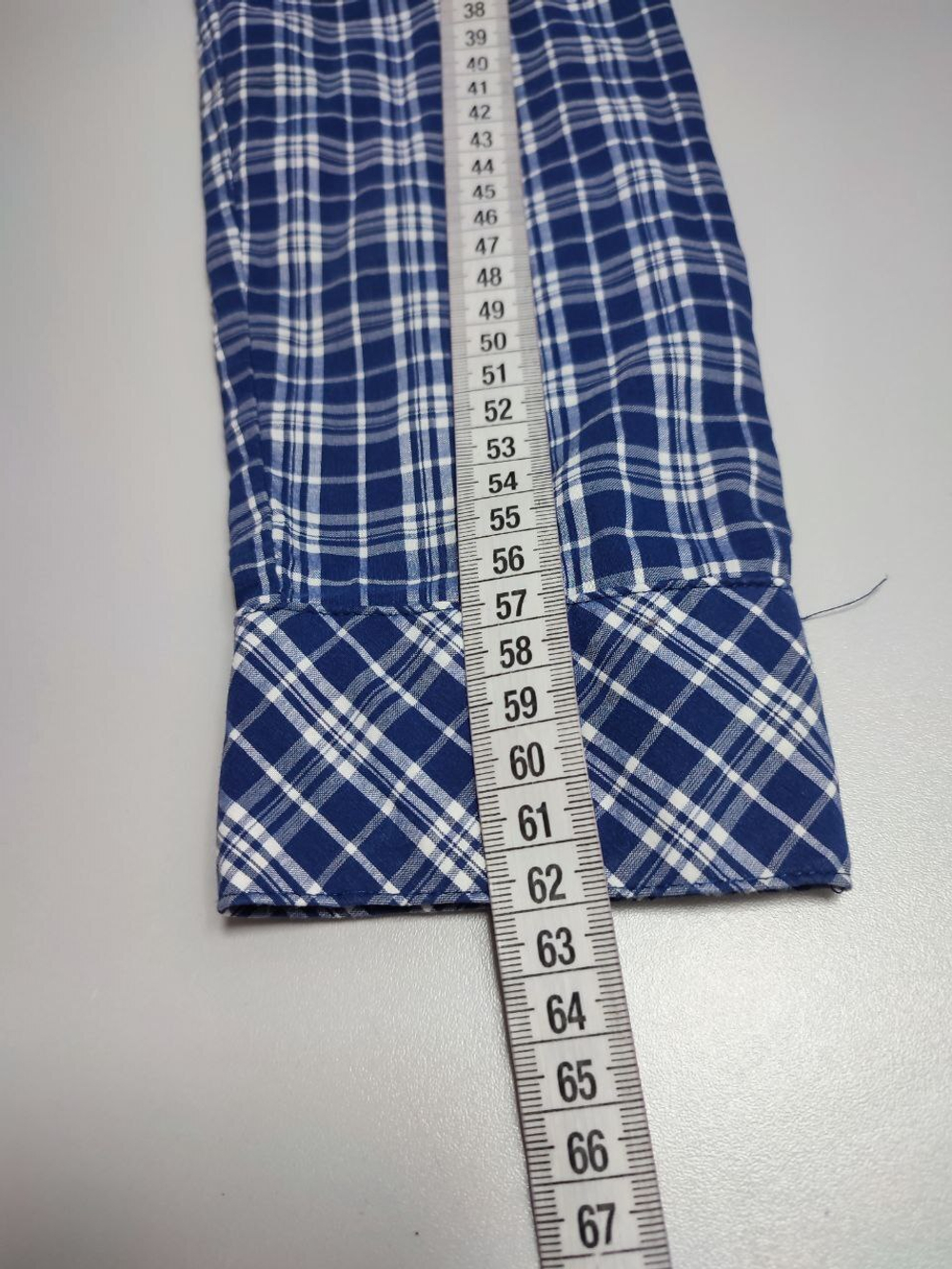 Рубашка в сине-белую клетку 48 размер