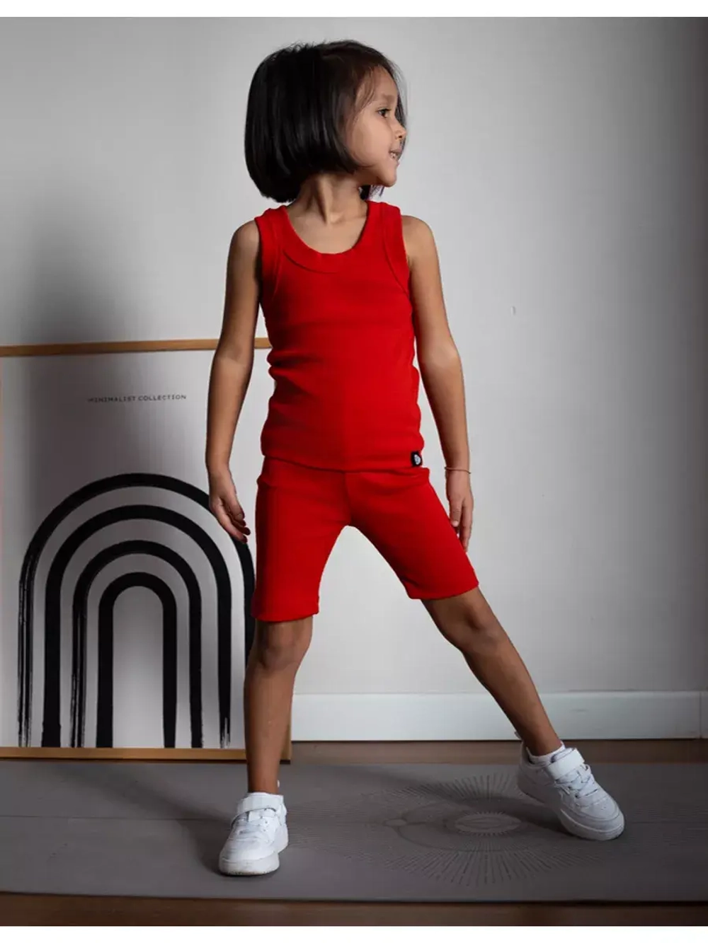 Спортивный костюм для девочки в сад