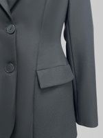 Пиджак Liza 2525 однотонный приталенный на две пуговицы с карманами по бокам