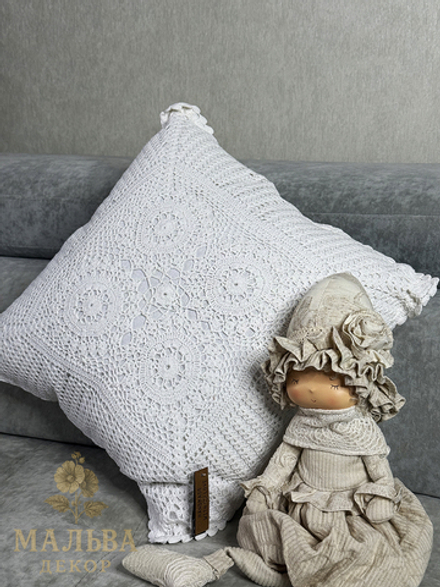 Подушка декоративная "Кружево" белая 45x45x10см от J-LINE