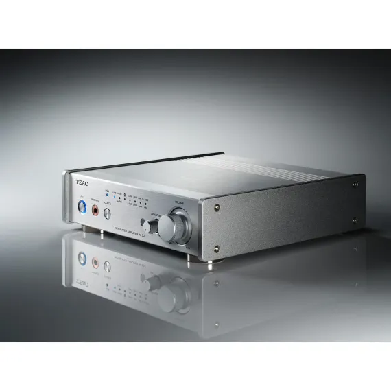 TEAC AI-303 Silver