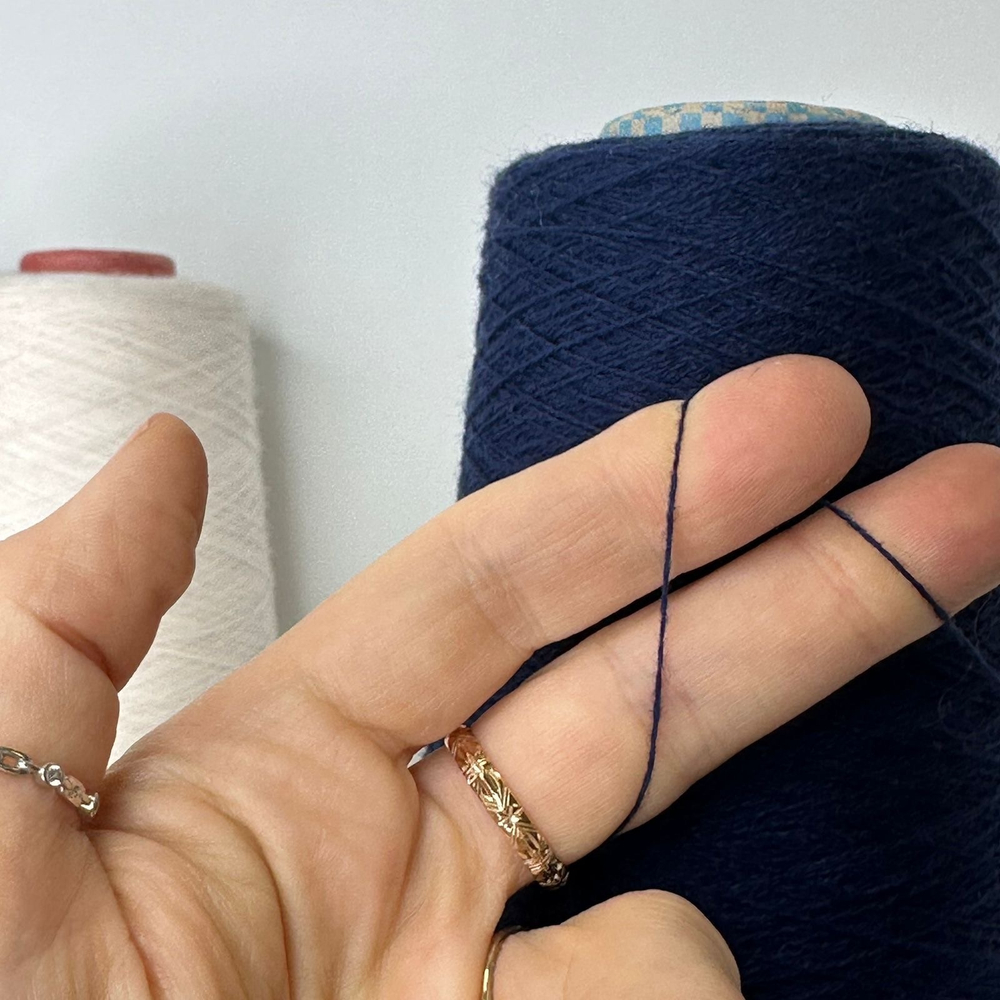 CASHMERE 100 - Maglificio di Momo; 100% кашемир; 1400м/100гр, (2/28); col. 44447, цвет: темно-синий