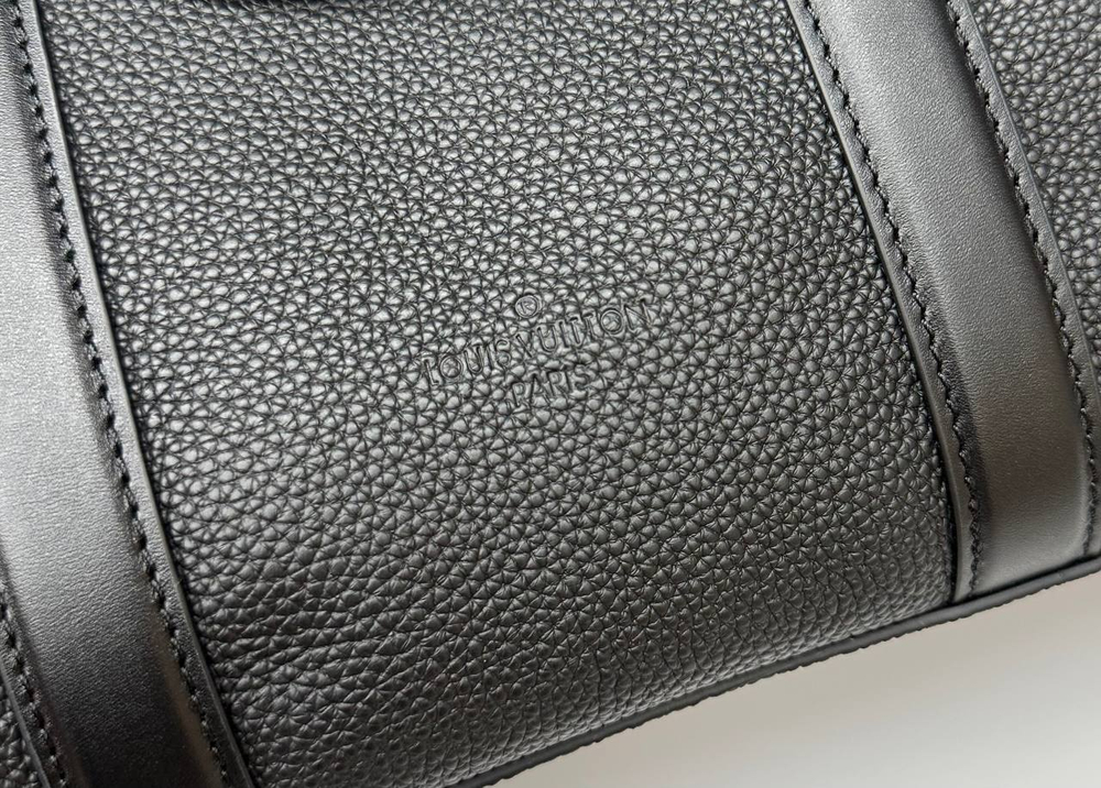 Портфель Louis Vuitton Takeoff