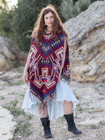 Пончо женское шерстяное с орнаментом