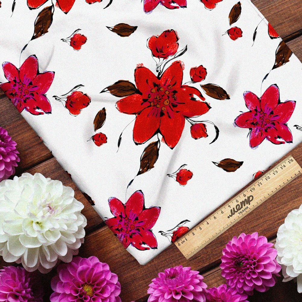 Ткань бязь красные цветочки и листочки