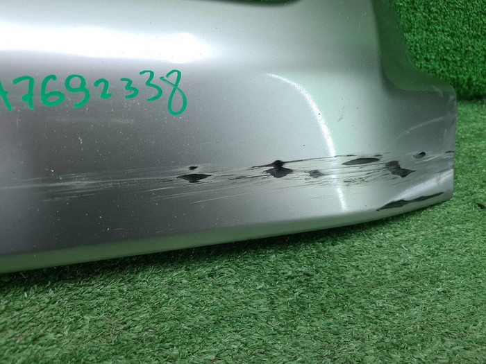 Накладка переднего бампера Toyota Hiace H200 10-19