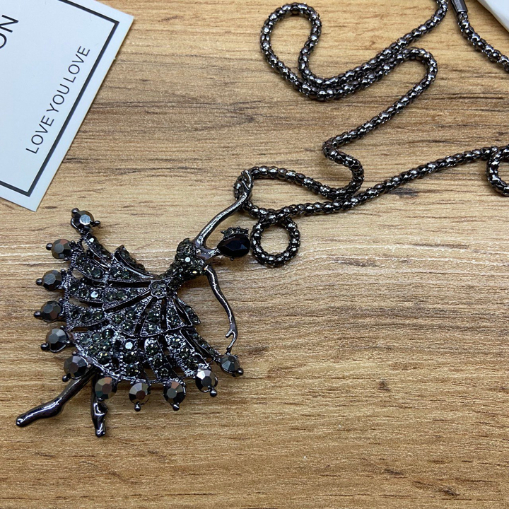 Кулон Балеринка на цепочке 11 кристаллов на подоле платья стразы металл графитовый