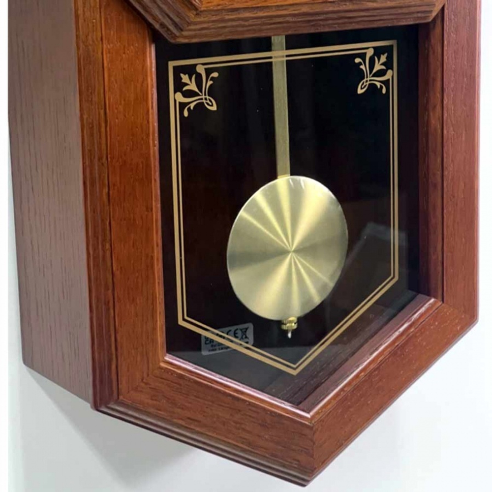 Настенные часы Seiko QXH110B