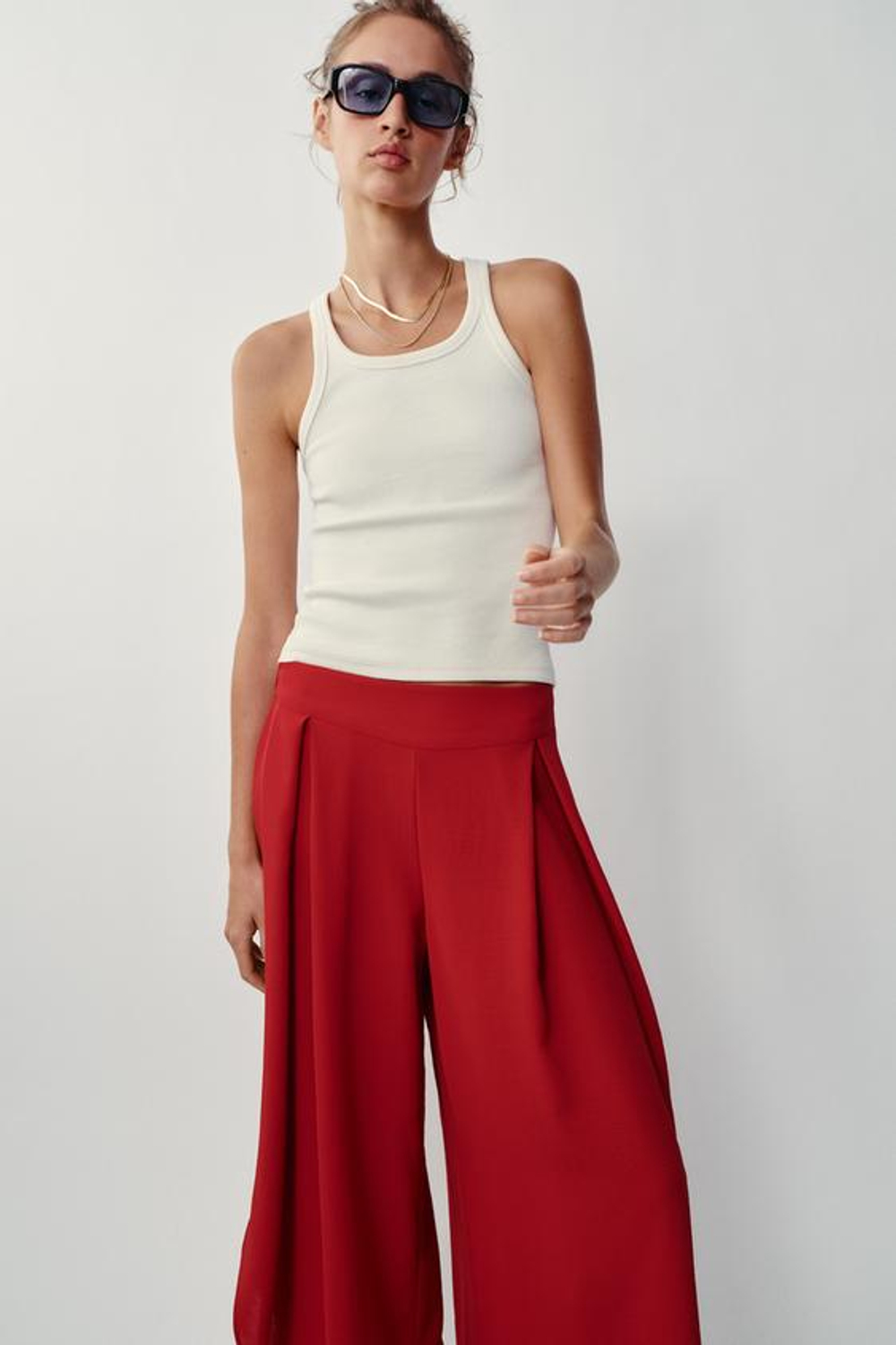 ZARA ЛЕГКИЕ БРЮКИ С РАЗРЕЗАМИ, ВИШНЕВЫЙ