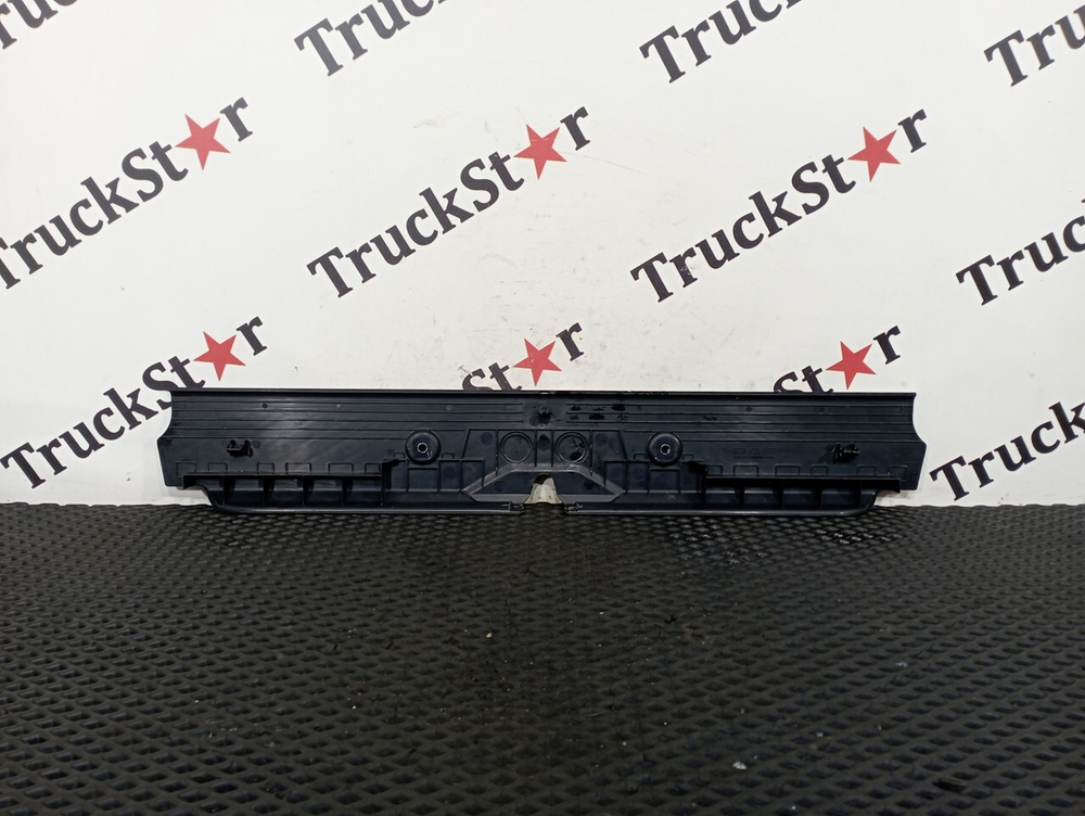 Накладка порога 2023г