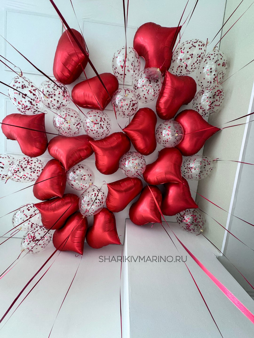 Фольгированные сердечки и шары с конфетти под потолок