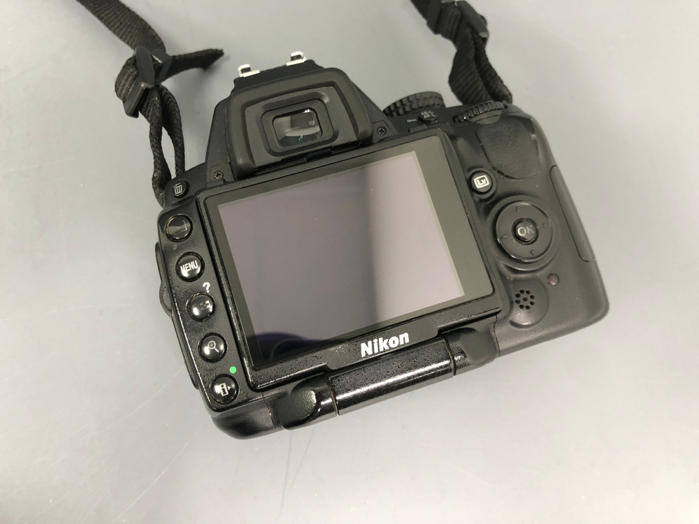 Nikon D5000 80.010 кадров