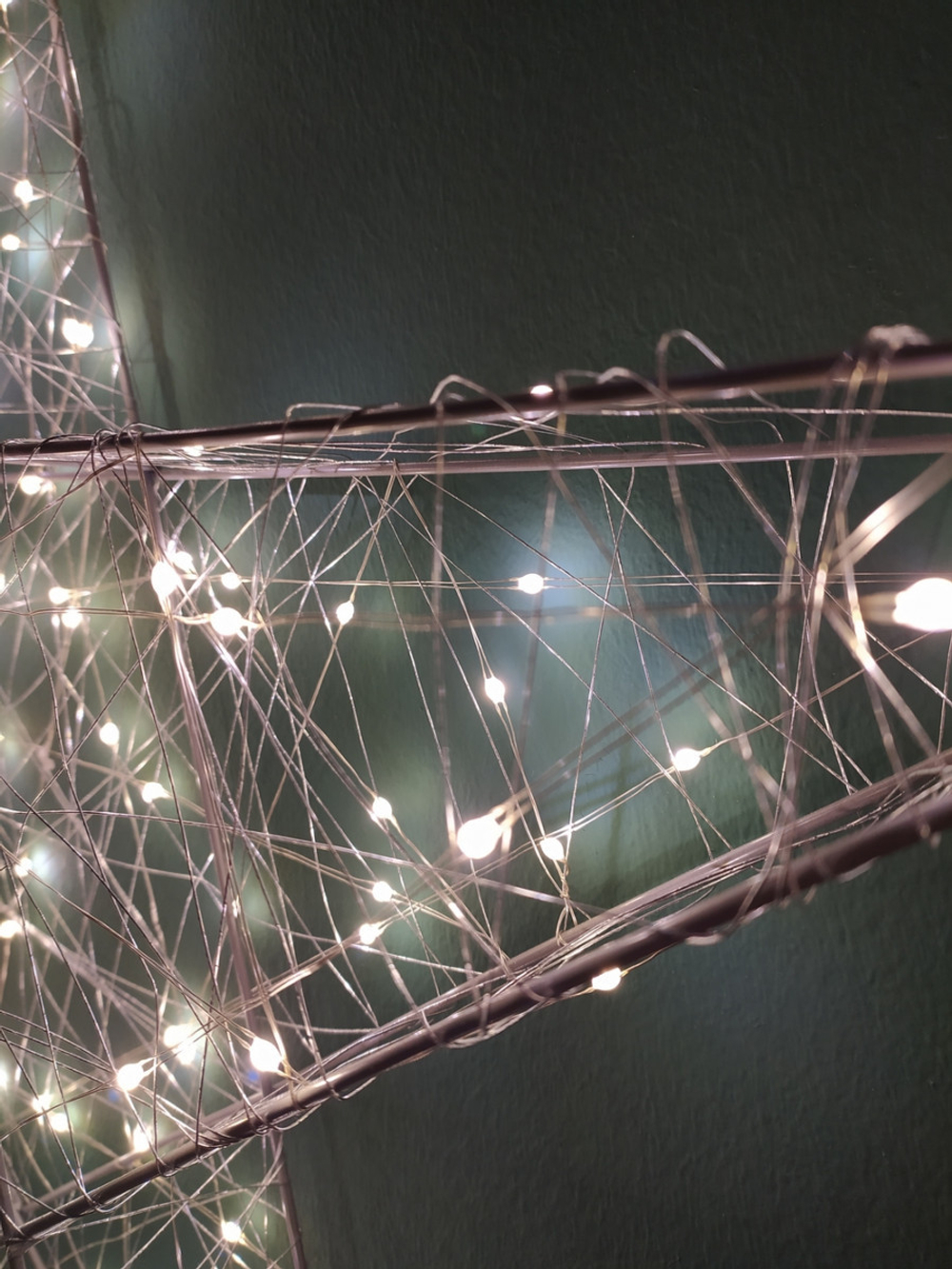 Подвесная объемная звезда с лампами белый свет 60 LED Luca Lighting