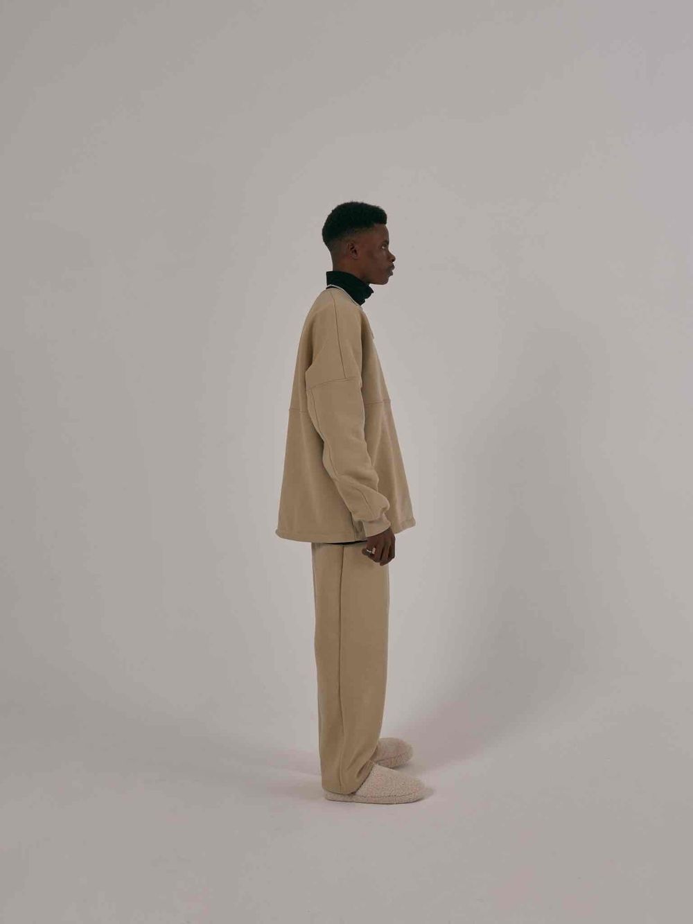 Купить Брюки One Two Multicolor Широкие с начесом оксфордский загар Брюки One Two Multicolor Широкие с начесом оксфордский загар