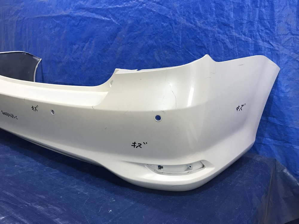 бампер задний Toyota Corolla Axio NZE161 165