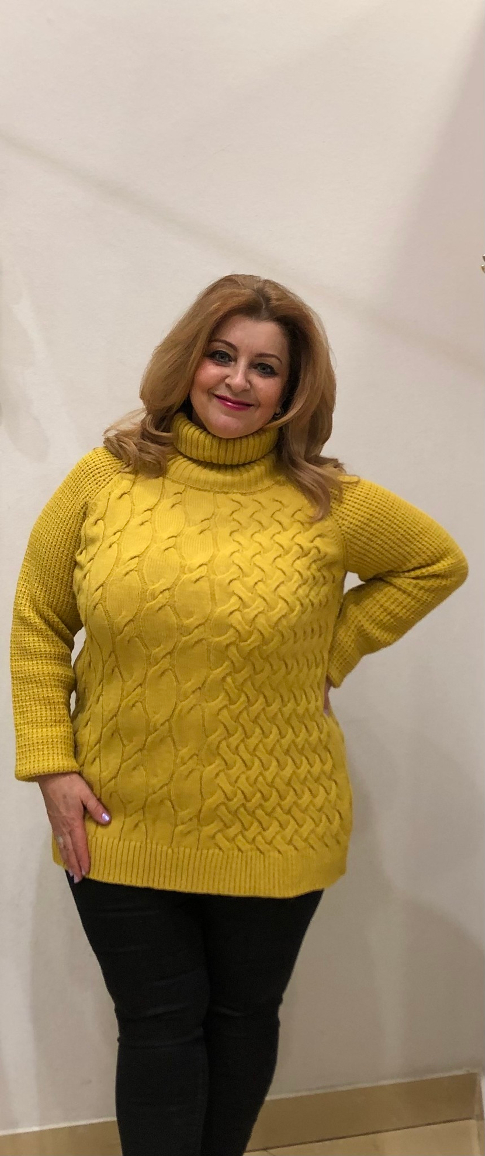 Свитер вишневый шерстяной с воротником водолазка