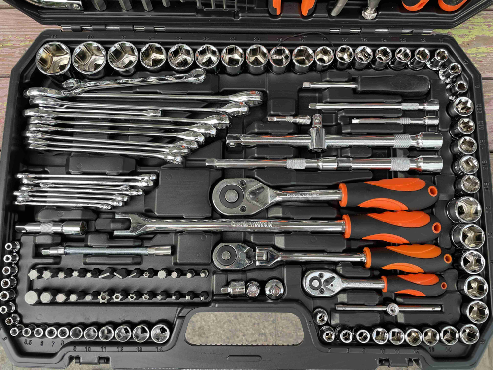 Набор (150 предметов) Автомобильный инструмент TOOLS 150 предметов