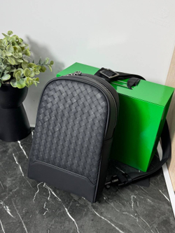 Нагрудная сумка-слинг Bottega Veneta