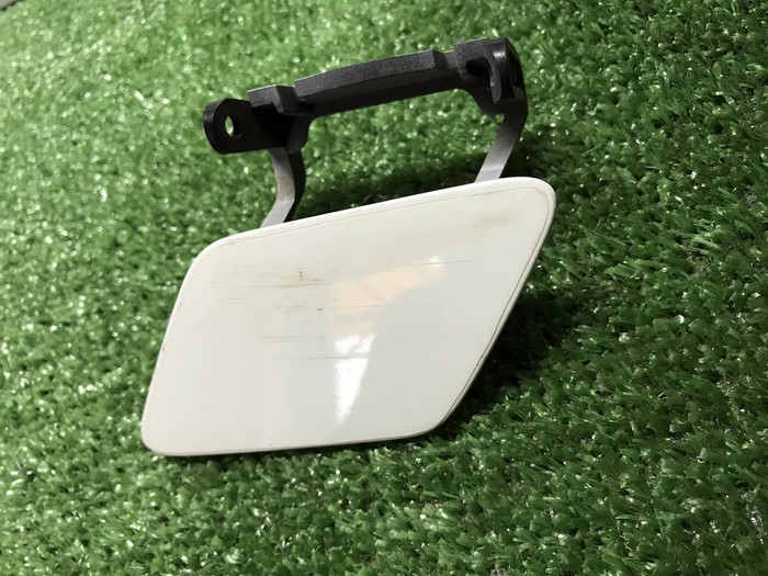 Крышка форсунки левая Audi A4 5 B9 (2015-2020)