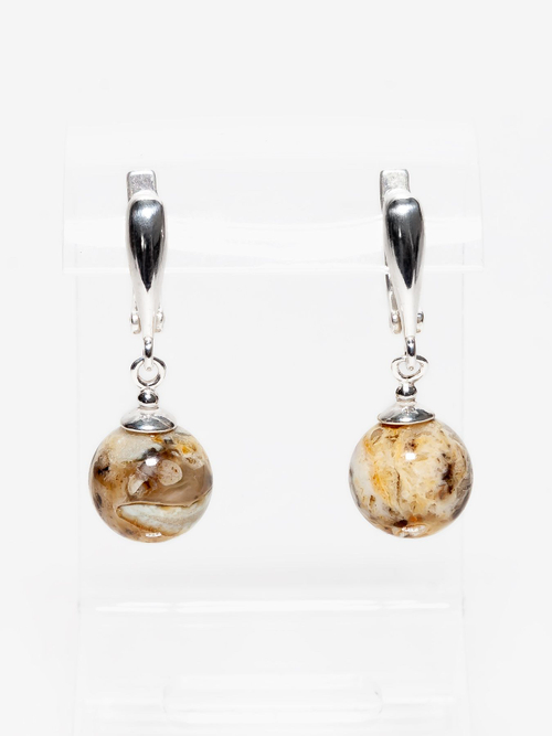 Серьги цельным пейзажным янтарем 10 мм. Натуральный камень серьги