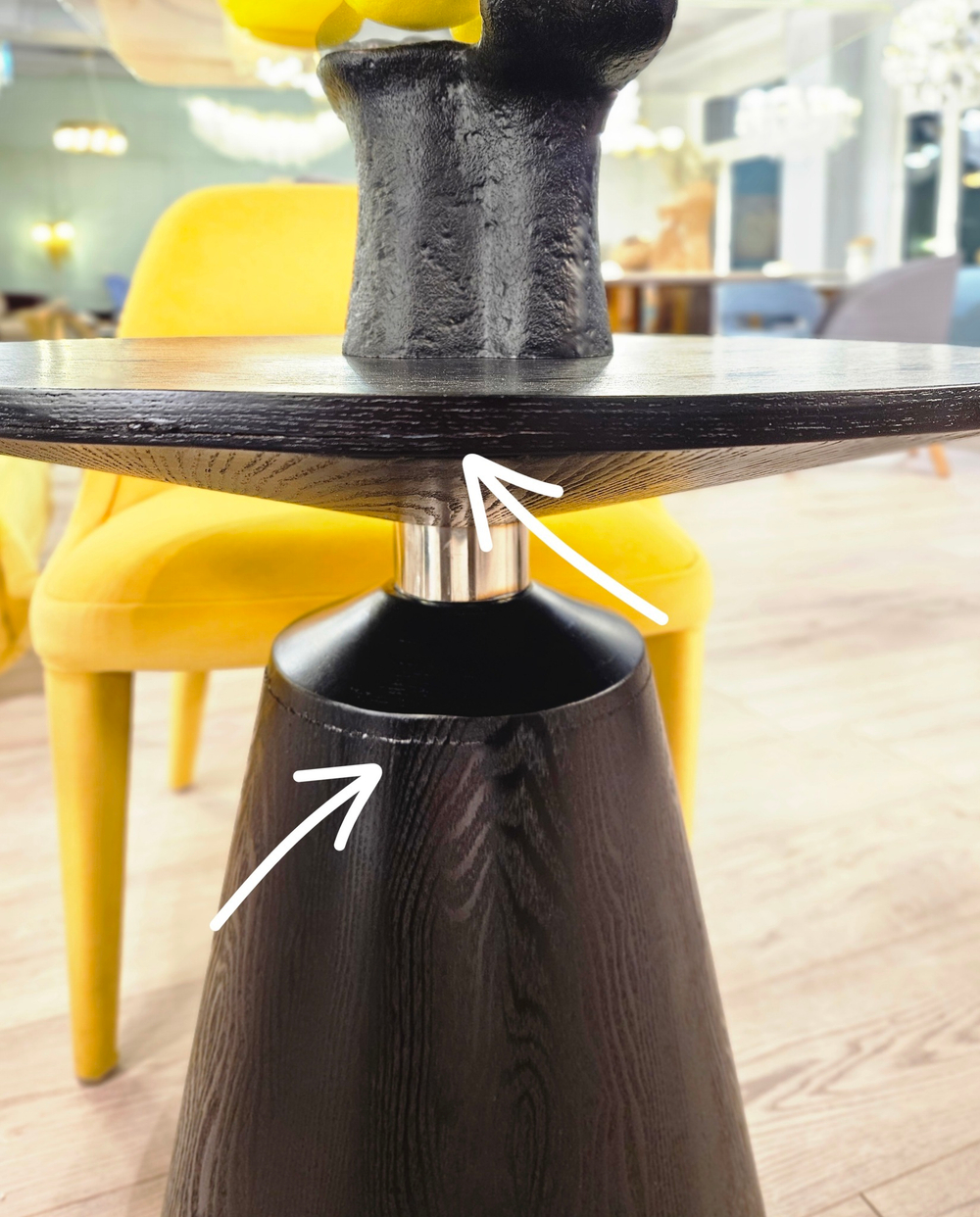 Стол журнальный черный Nicole Occasional Table