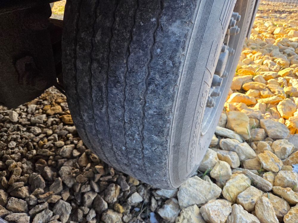 BONUM 9142* Полуприцеп шторный 914295-04